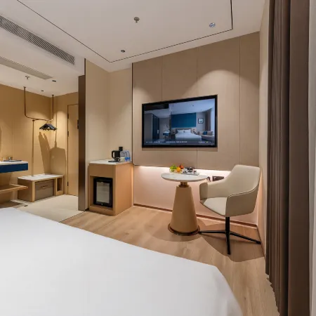 Elong Anyue Hotel (Shanghai North Bund Pingliang Road Metro Station Branch)