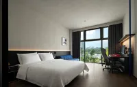 BlueOxygen E-Sports Hotel - Mountain view