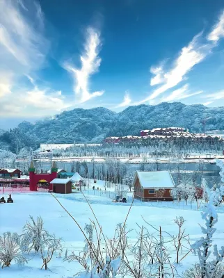 Chongqing Fengdu Karry Lakeside B&B (Nantian Lake Scenic Area Branch) - parking