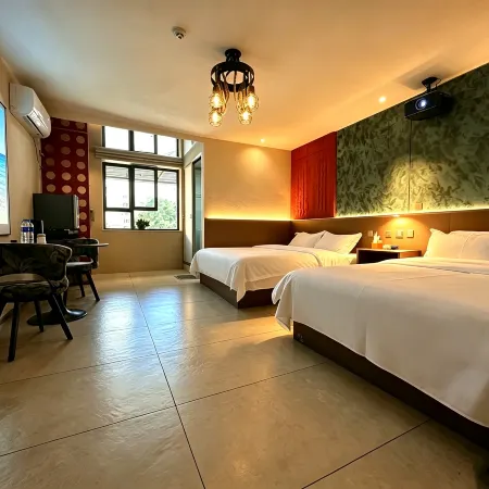 Linjiang No.1 Hotel (Linjiang City Jiangxin Island Park)