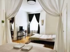 1BR Demure Design & Urban Living in Kamppi