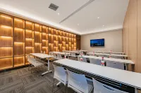 LANOU Hotel (Hohhot Gymnasium Inner Mongolia University of Finance and Economics) - موقف سيارات