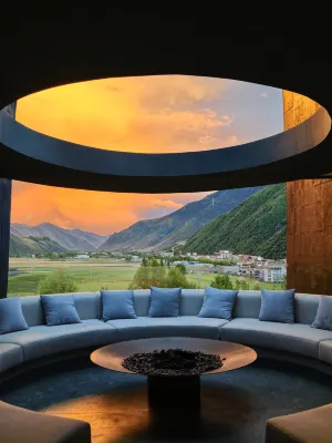 Black Stone Hotel - Balcony