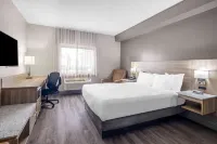 Days Inn by Wyndham Leamington - parking