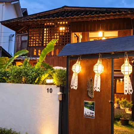 CHARMING HOME CHIANG MAI (near Tha Phae Gate) Hotels in Chiang Mai