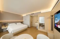 Huanlin Hotel (Chifeng Hongshan Wanda) - balcony