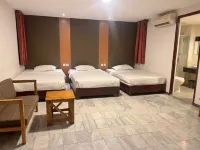 Hotel Mustika Senen by Mustika Group - Parking
