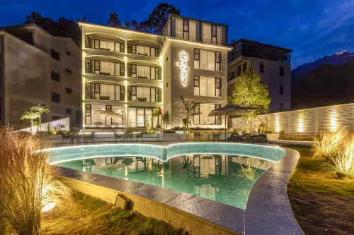 Huangchuan Laojun Mountain Shanhai Legend Wangyue Homestay (Laojunshan Yunjing Cableway Branch)