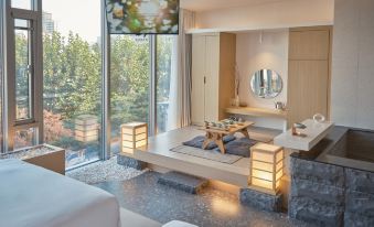 UH Suite The Seoul