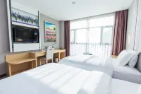 Lavande Hotel (Yichang East Railway Station) Hotels near ييتشانج
