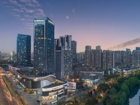 DoubleTree by Hilton Chengdu Riverside Отели рядом с достопримечательностью «Southwest University of Finance and Economics Tianfu College (Chengdu Eastern District)»