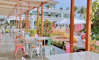 Moodhoian Riverside Resort & Spa