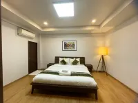 The Bedrooms Maeklong Hotel and Services Apartment