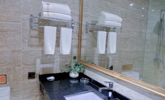 Golden Begonia Donggang Hotel Lincang