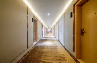 Yijia Platinum Hotel (Wenyou South Road Red Sun Logistics Building)