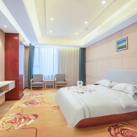 Luqu Tonglumu Hotel