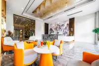 Huayu Hotel