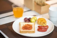Ni Hao Hotel (Yulin Changcheng South Road Confucius Temple) - parking