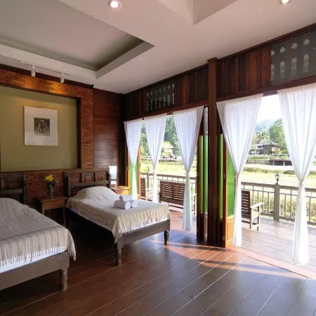 Lhongkhao Samoeng by Chi Villa