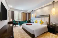 Caston Huanglong Hotel Hotel dekat Gufo Weir