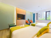 Iston Intelligent Hotel (Fuling Zesheng Plaza) Hôtels à proximité de : Stade de Fuling