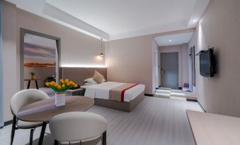 Caiji Hotel