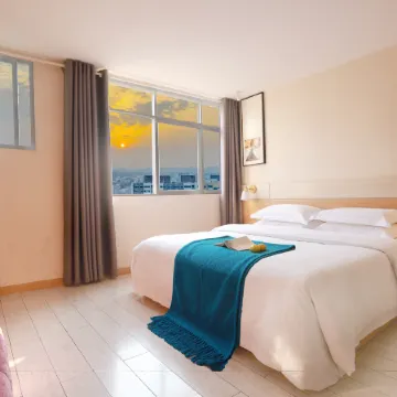 Mini Hotel (Yudu Changzheng Avenue Pengtai Department Store)