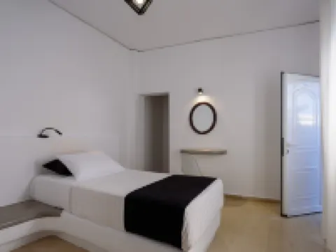 Tataki Family Hotel Fira Hotels in Santorini