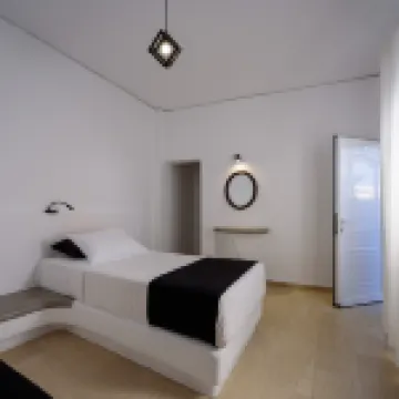 Tataki Family Hotel Fira