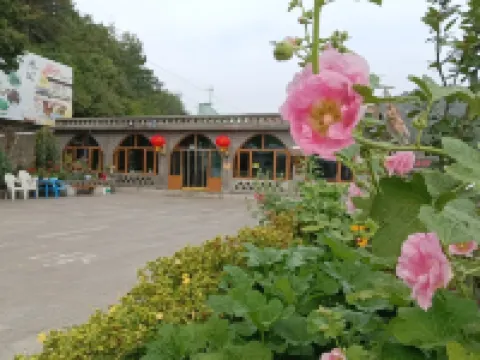 Muping Chaoxing Farmhouse (Jinshanling Great Wall Branch) Hotels near Jinshanling Great Wall