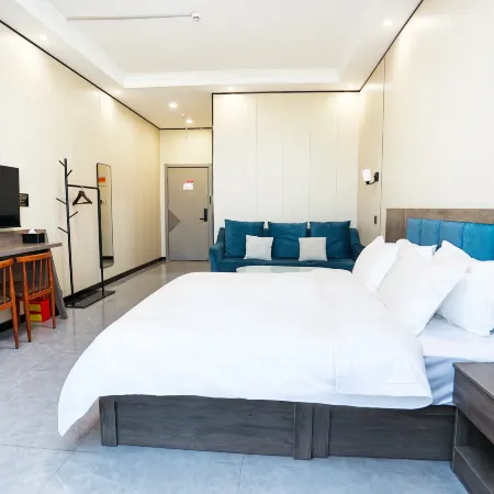 Xinyue Hotel (Luohe Food Vocational College)