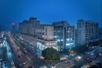 旅小二青年飯店（西湖湖濱定安路地鐵站店） 南宋御街附近的飯店