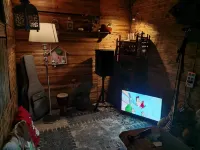 Four rooftop garden youth hostels