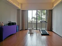 Borough Bay Area Culture Art Education Base Resort Отели в г. Боло