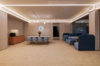 HanTing Hotel (Hengdian Film City Pedestrian Street)