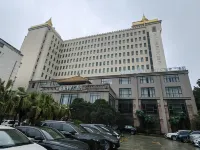 GreenTree Slow Trip Grand Hotel (Bayi Square First Affiliated Hospital) Các khách sạn ở 