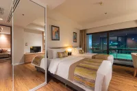 Summit Windmill Golf Suite Hotel at Suvarnabhumi - Balkoner