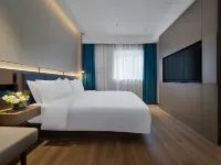 Jinglai Hotel·Selection (Shanghai Daning Lingshi Park) Hotels near Langao Road Station