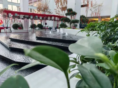 Houma Hengsheng Hot Spring Hotel Отели рядом с достопримечательностью «Kaifaqu Pedestrian Street»