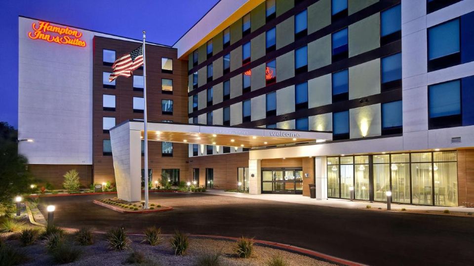 Hampton Inn & Suites Las Vegas Convention Center