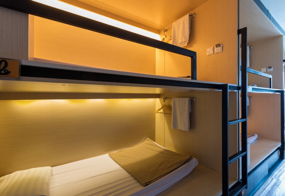 큐빅 베드 프라투남 내부 복도 또는 휴게공간