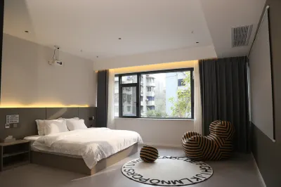 Yuepin Hotel (Zigong Colored Light Park) Hotels in Zigong First People's Hospital/Lantern Park