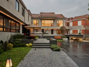 Quanzhou Lushi Homestay (West Street Kaiyuan Temple Branch)