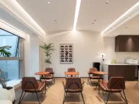 Ziggy Hotel Hotels near Orange Islet