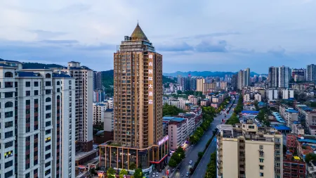 Zunyi Zunshang International Hotel Отели рядом со станцией Zunyi Railway Station