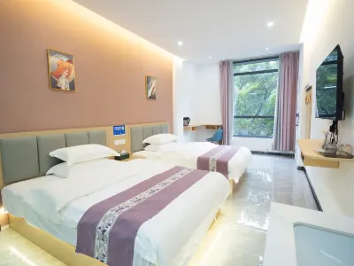 Guilin Junyi Homestay (Liangjiang Sihu East and West Alley)