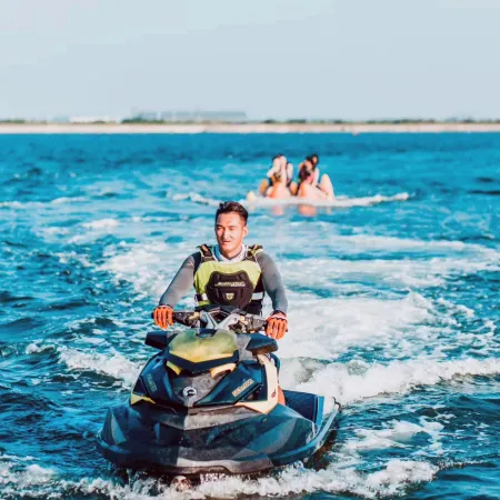 Come Boating Hotel