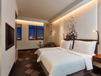 デラックスブルジュビュー、客室、2ツイン、ブルジュハリファビュー マンジル ダウンタウン ドバイの写真