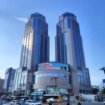 Harbin Huarong Hotel (Harbin Railway Station Museum Subway Station Branch) Hotels near Hongbo Square