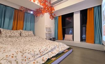 Mohong Xiaozhan Huaxi Live Fish Cave Cultural and Sports Center Store